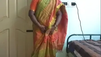 Cleavage indian maid mopping the floor