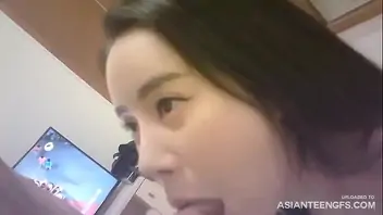 Webcam chinese in public